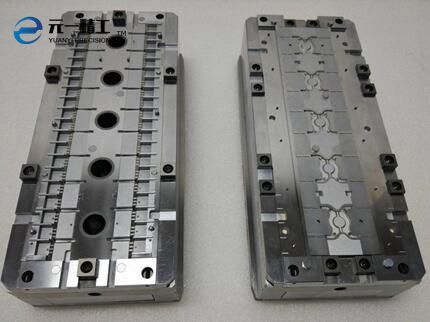 Die box for mould sealing of semiconductor and integrated circuit